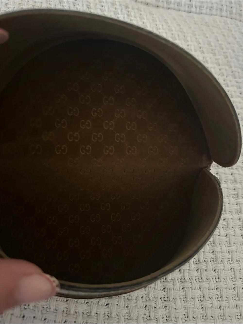 Gucci Brown Leather Sunglasses Case with White Logo cracking